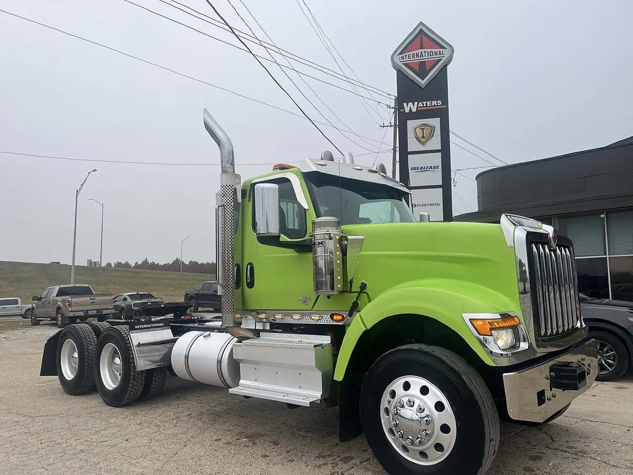 2023 International HX 520 - Day Cab