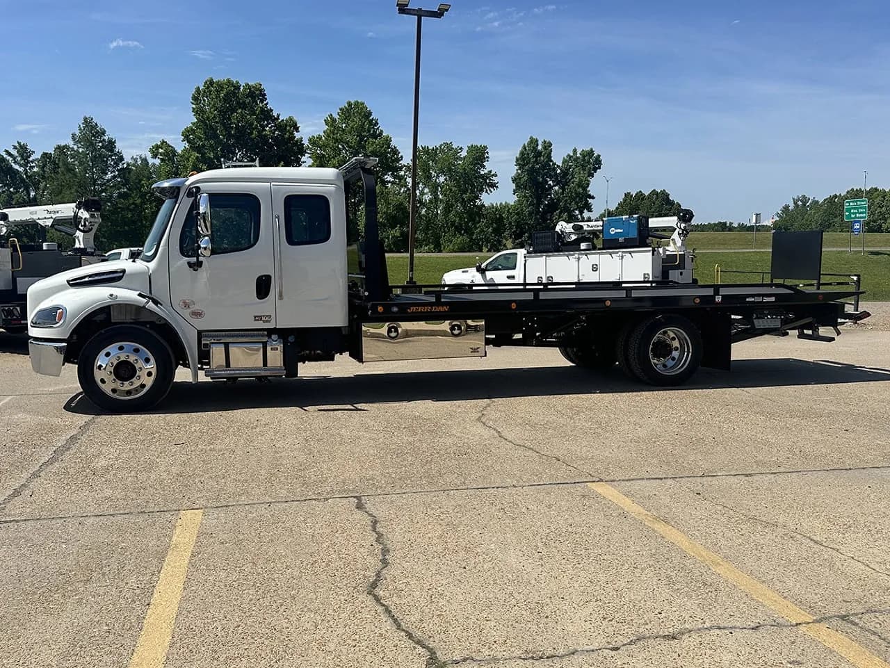 2027 Freightliner M2 106