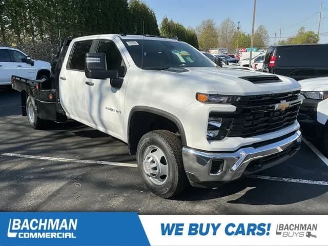 2026 Chevrolet Silverado 3500 Crew Cab - Flatbed
