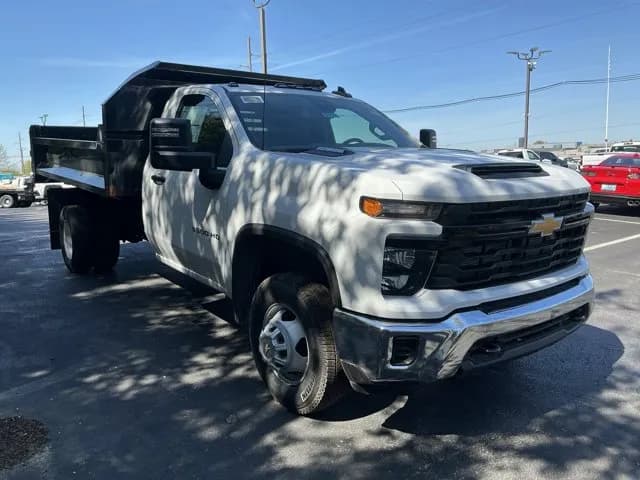 2025 Chevrolet Silverado 3500 - Dump