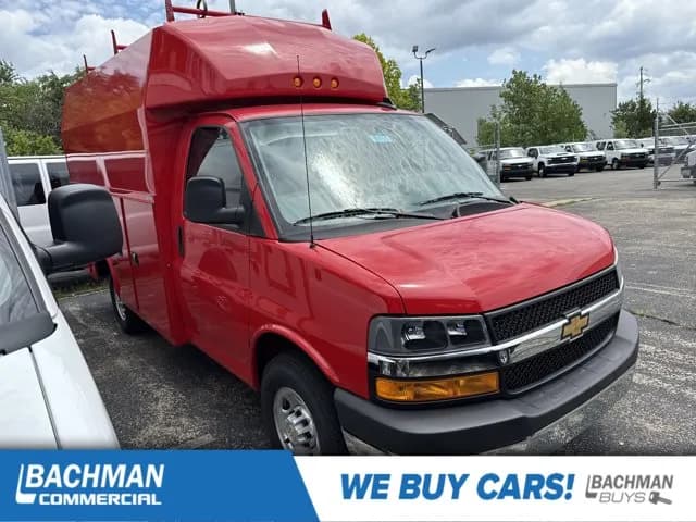 2025 Chevrolet Express 3500 - Service