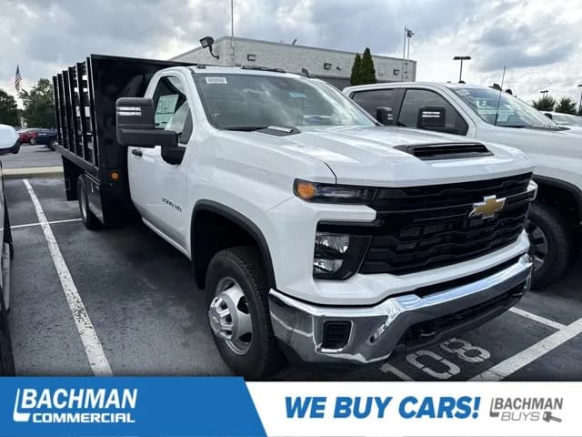 2025 Chevrolet Silverado 3500 - Stake