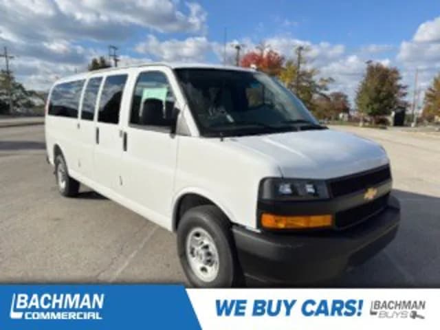 2025 Chevrolet Express 3500 - Vans