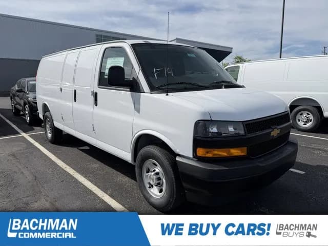 2026 Chevrolet Express 3500 - Vans