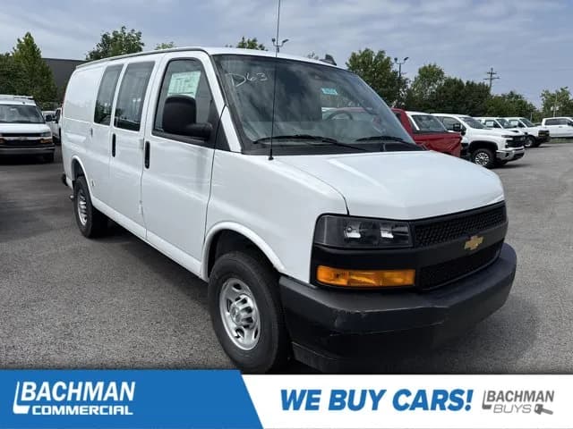 2025 Chevrolet Express 3500 - Vans