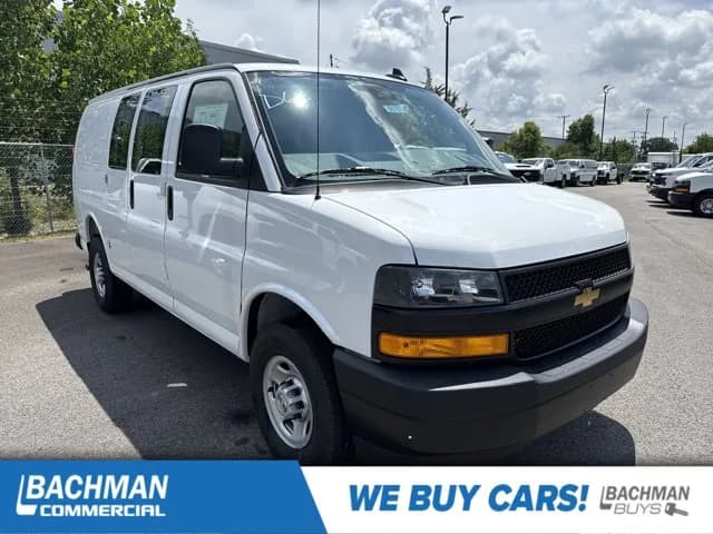 2025 Chevrolet Express 3500 - Vans
