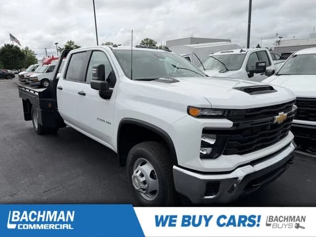 2026 Chevrolet Silverado 3500 Crew Cab - Flatbed