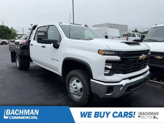 2026 Chevrolet Silverado 3500 Crew Cab - Flatbed