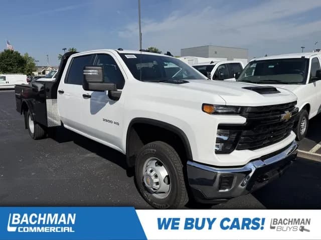 2026 Chevrolet Silverado 3500 Crew Cab - Flatbed