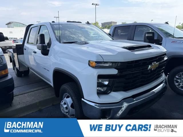 2026 Chevrolet Silverado 3500 Crew Cab - Chassis