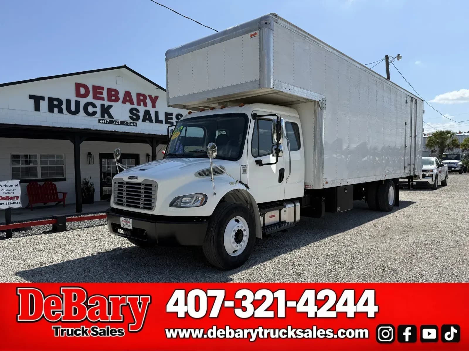 2020 Freightliner M2 106 - Box