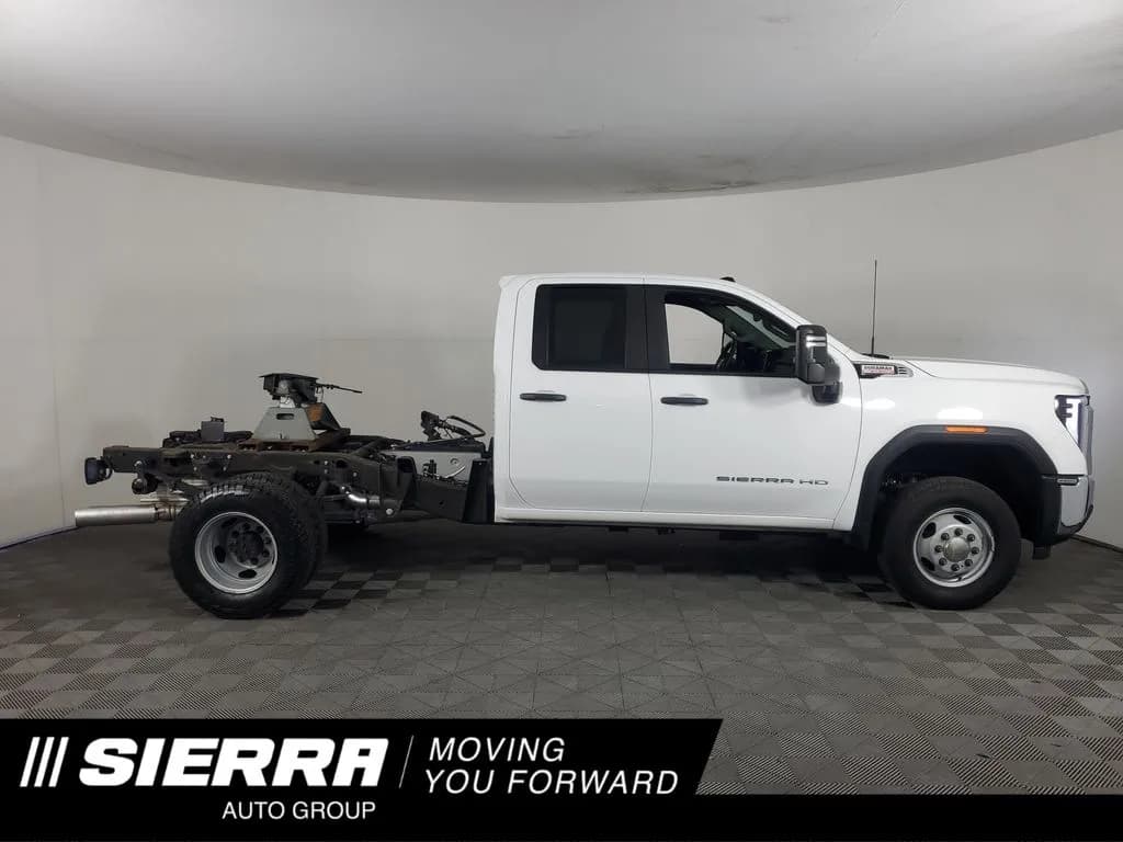 2024 GMC Sierra 3500 - Chassis