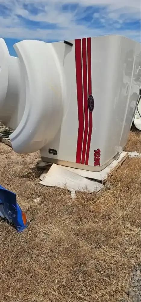 2015 Peterbilt 367 Hood