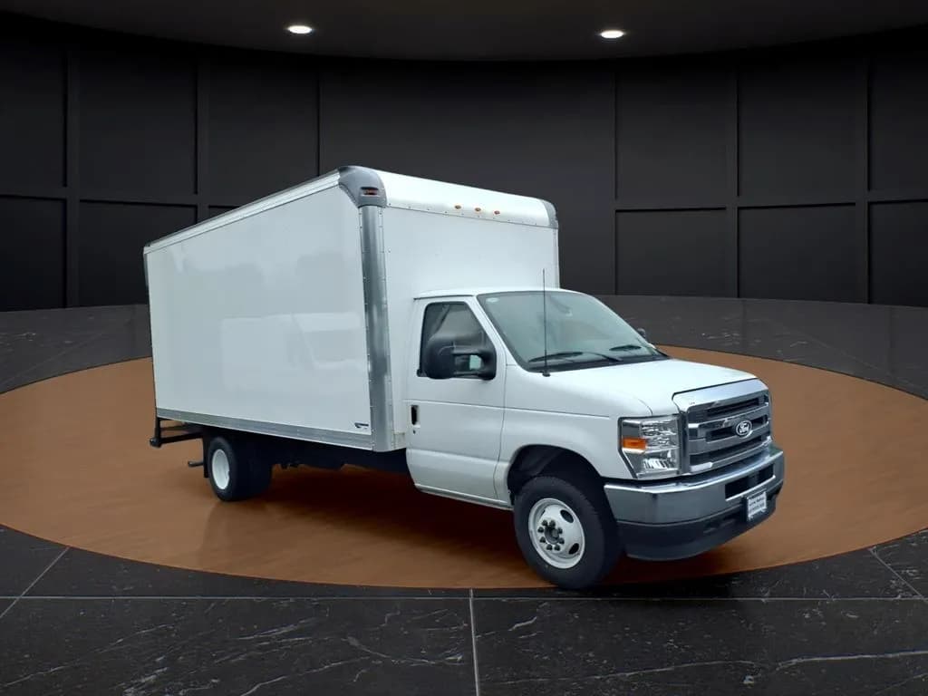 2026 Ford E-450 - Box