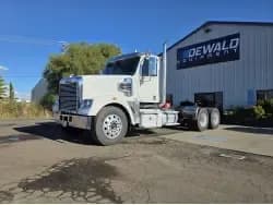 2014 Freightliner Coronado - Sleeper