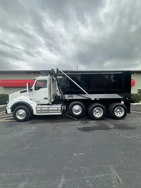 2017 Kenworth T880