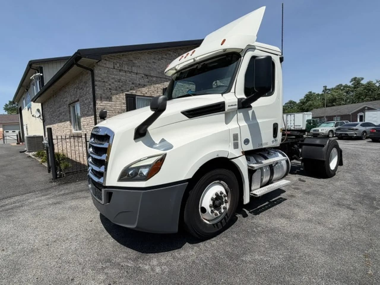 2019 Freightliner Cascadia - Day Cab