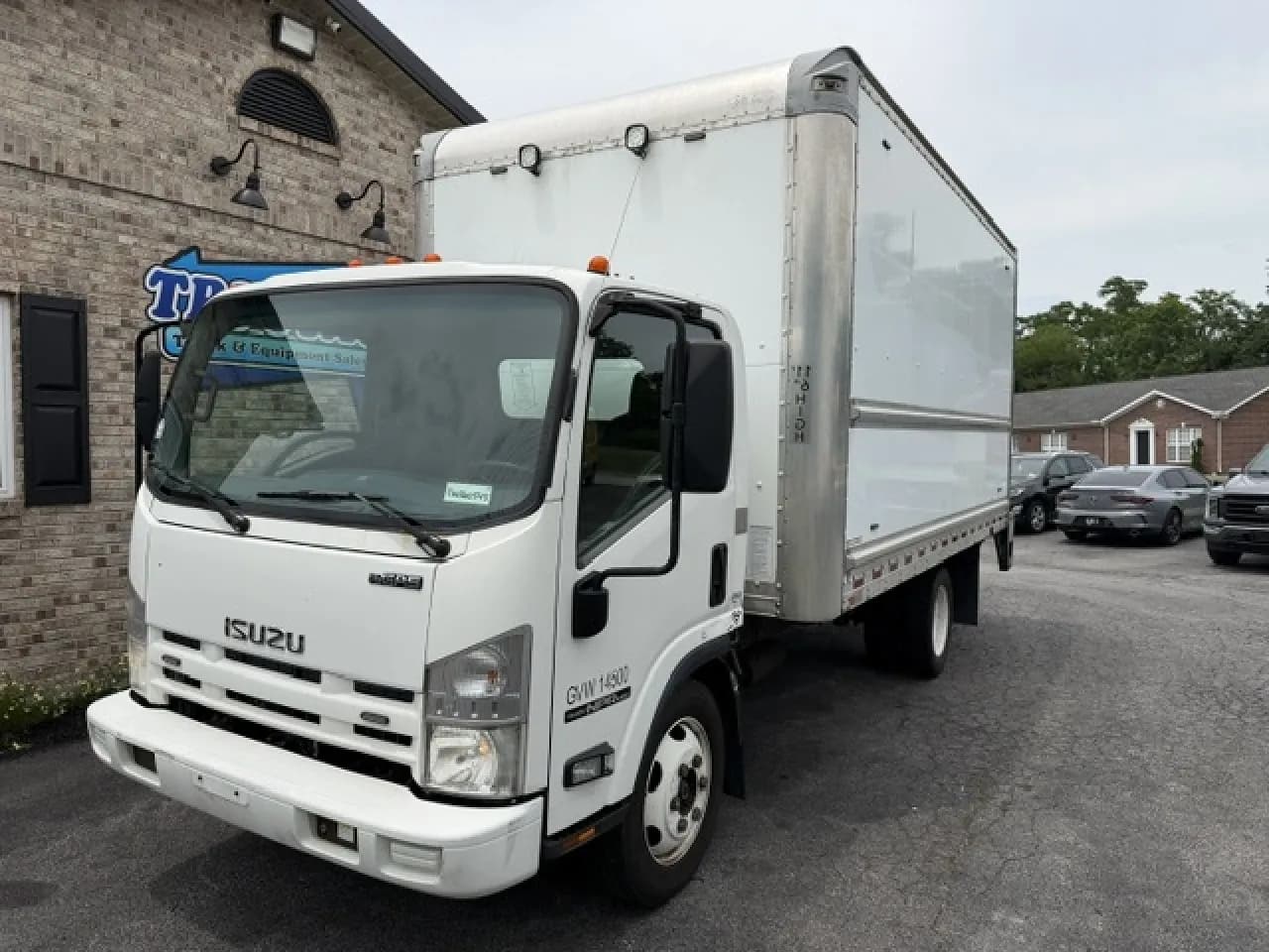 2015 Isuzu NPR - Box