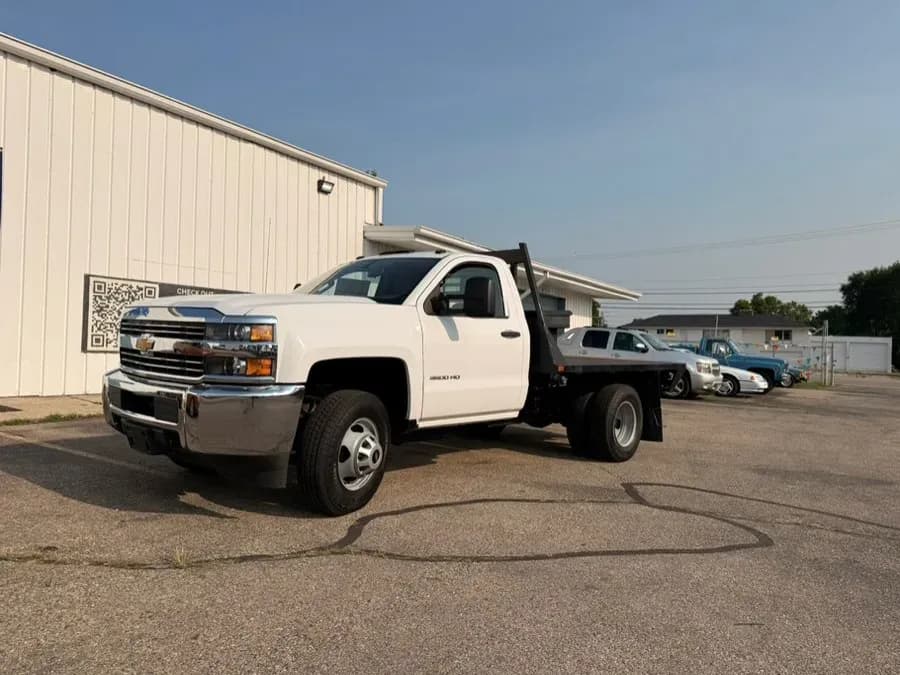 2017 Chevrolet Silverado 3500 HD - Flatbed