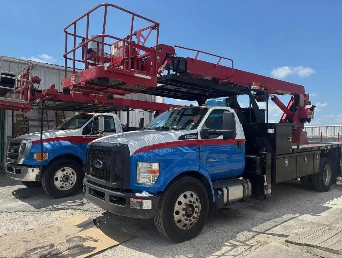 2017 Ford F750 Super Duty - Crane