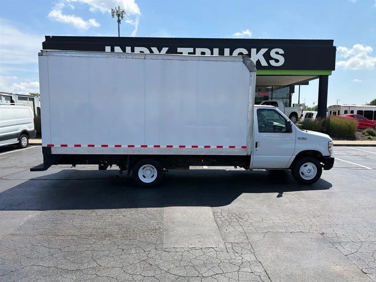 2018 Ford E-Series - Box