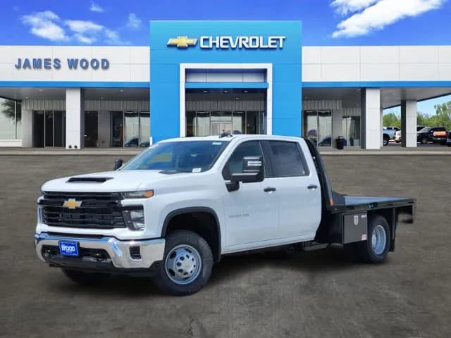 2026 Chevrolet Silverado 3500 Crew Cab - Flatbed