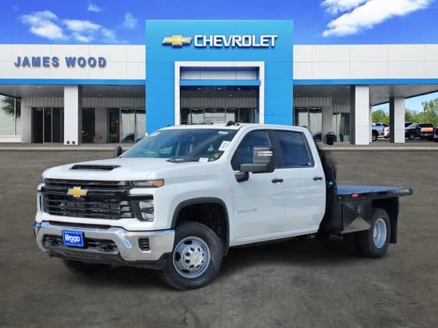 2026 Chevrolet Silverado 3500 Crew Cab - Flatbed
