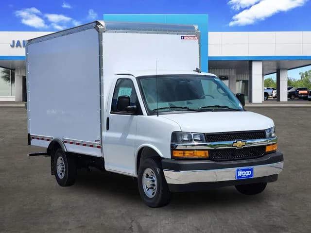 2026 Chevrolet Express 3500 - Box