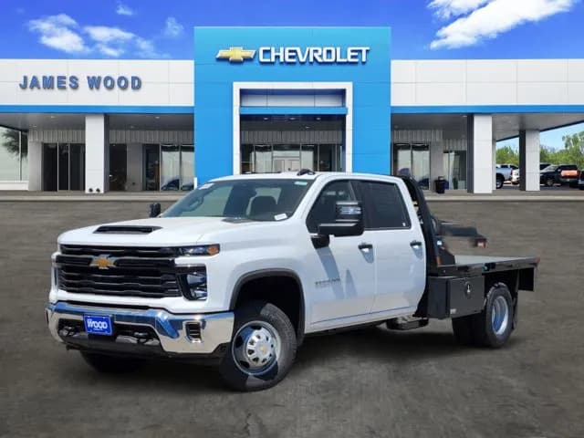 2026 Chevrolet Silverado 3500 Crew Cab - Flatbed