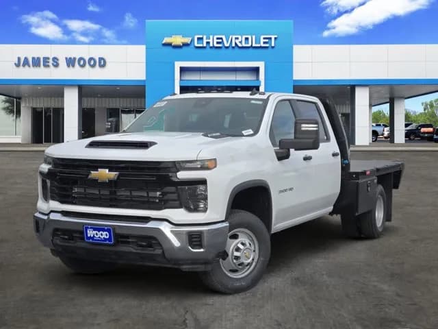 2026 Chevrolet Silverado 3500 Crew Cab - Flatbed