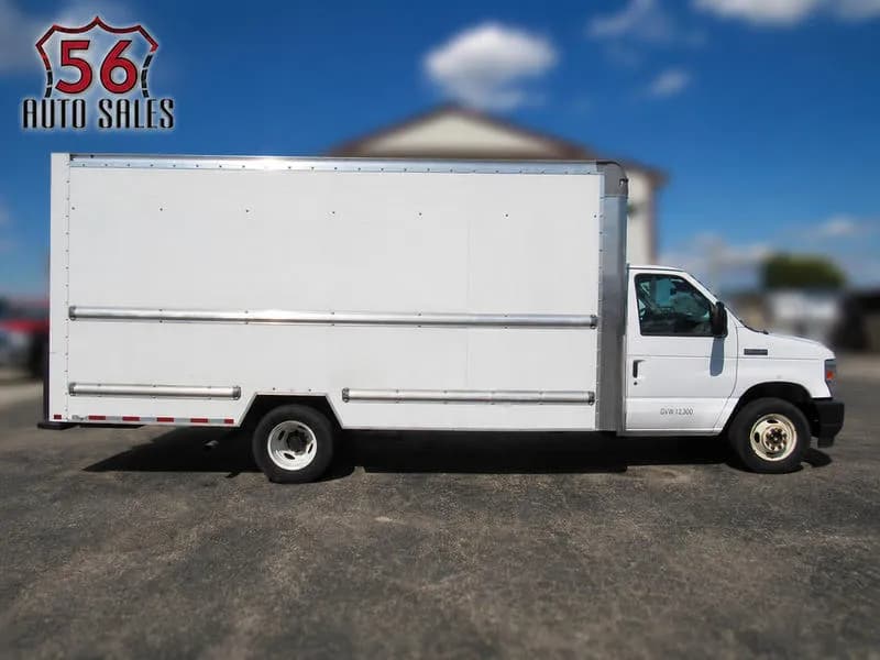 2022 Ford E-350
