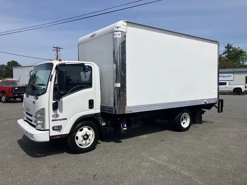 2022 Isuzu NPR-XD