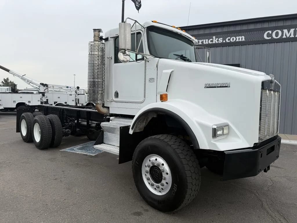 2000 Kenworth T800 - Chassis