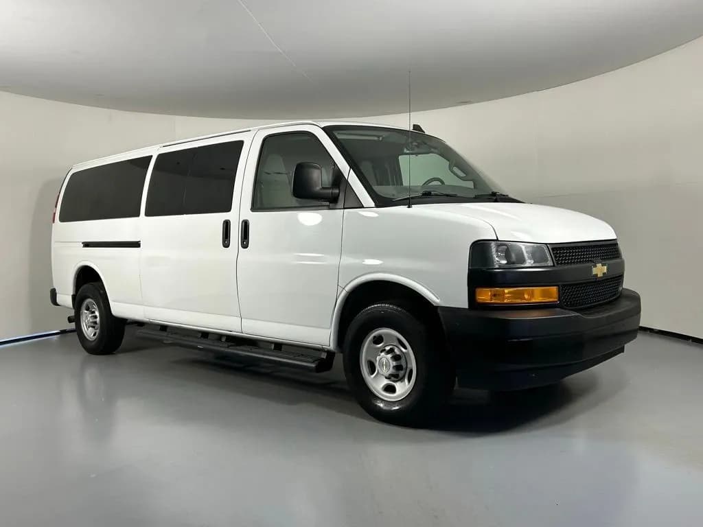 2023 Chevrolet Express 3500 - Pickup