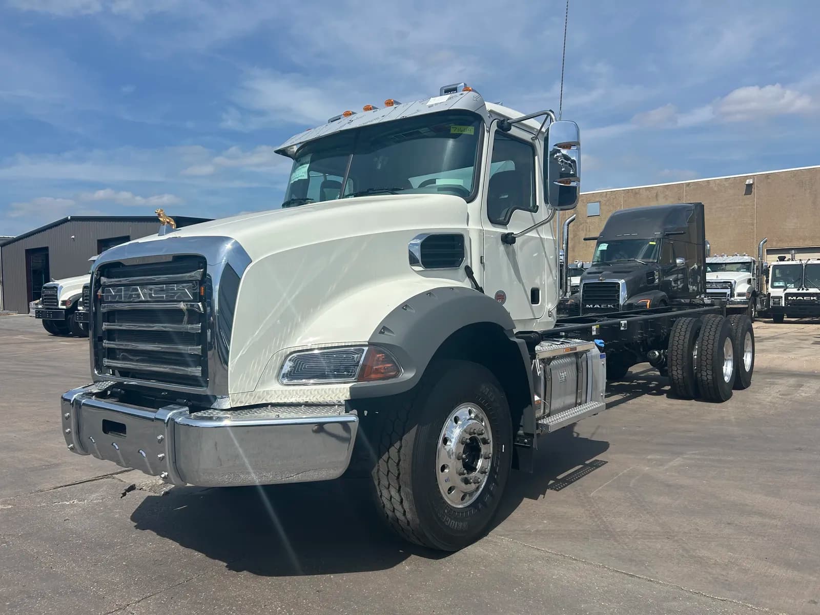 2026 Mack GR64B