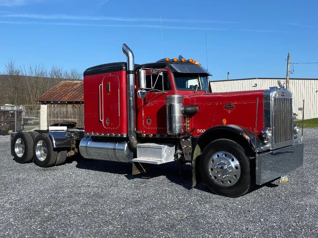 1986 Peterbilt 359 Tandem Axle - Sleeper