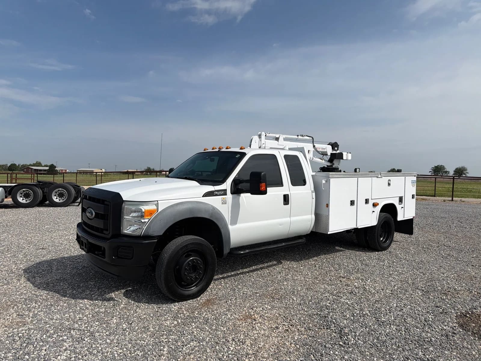 2011 Ford F-450 Chassis - Chassis