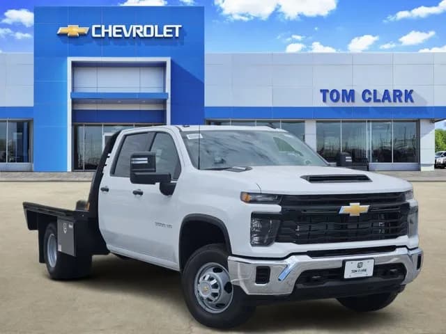 2026 Chevrolet Silverado 3500 Crew Cab - Flatbed