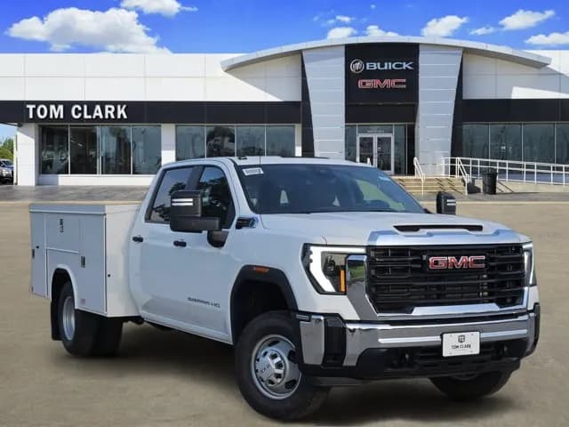 2026 GMC Sierra 3500 Crew Cab - Service