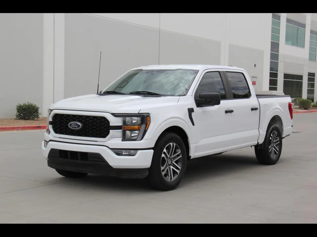 2023 Ford F-150 XL SuperCrew 5.5-ft Bed