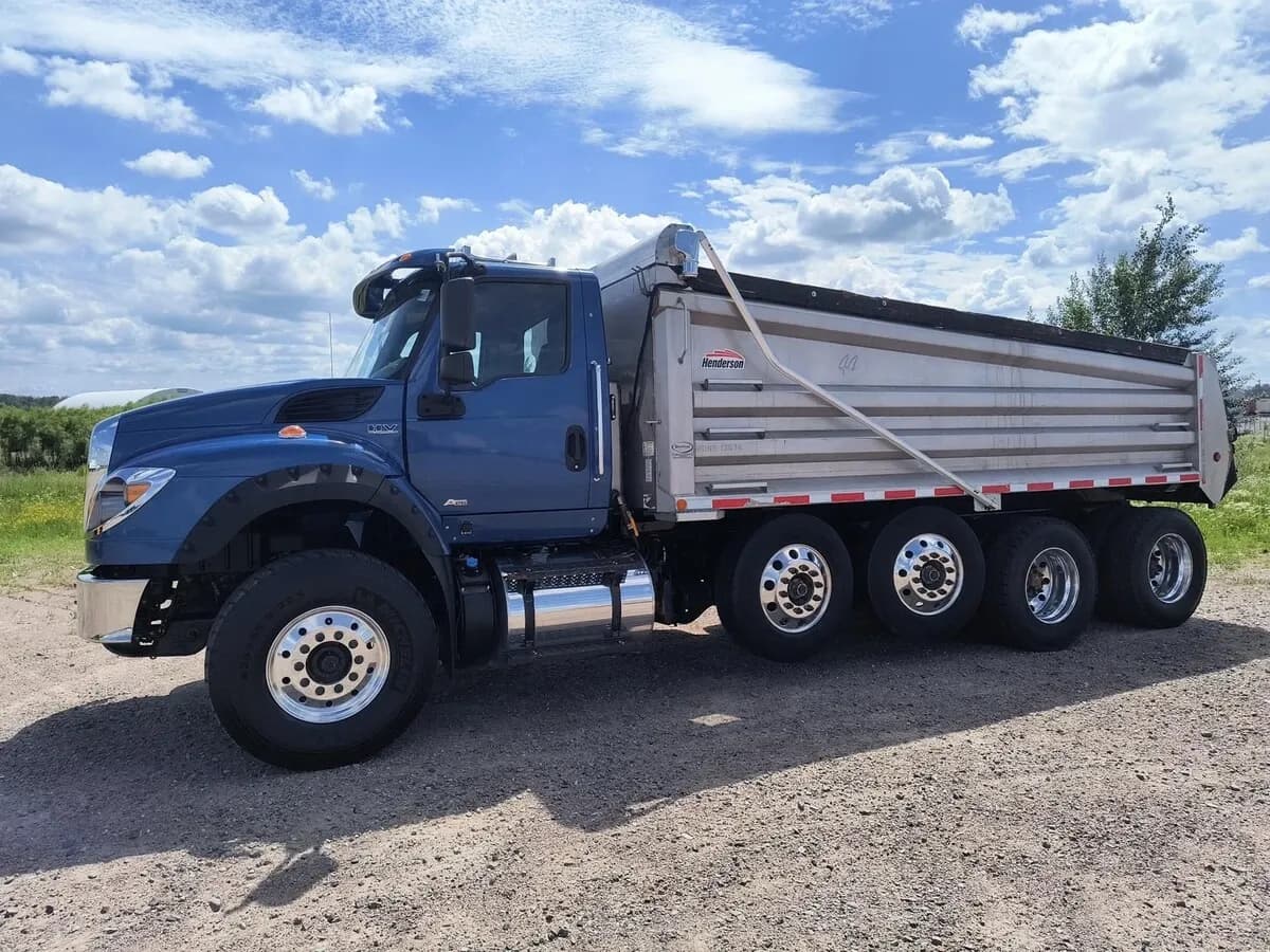 2022 International HV613