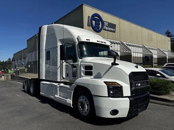 2022 Mack ANTHEM 64T - Sleeper