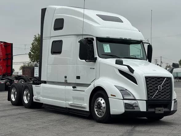2023 Volvo VNL64T860 - Sleeper