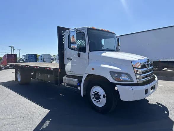 2021 Hino L7 - Flatbed