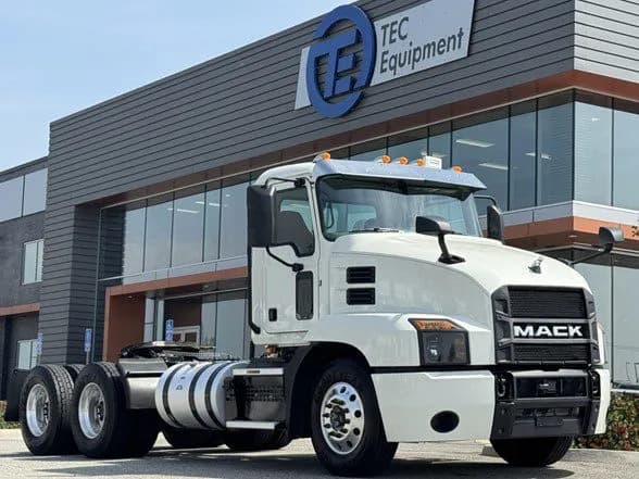 2021 Mack ANTHEM 64T - Day Cab