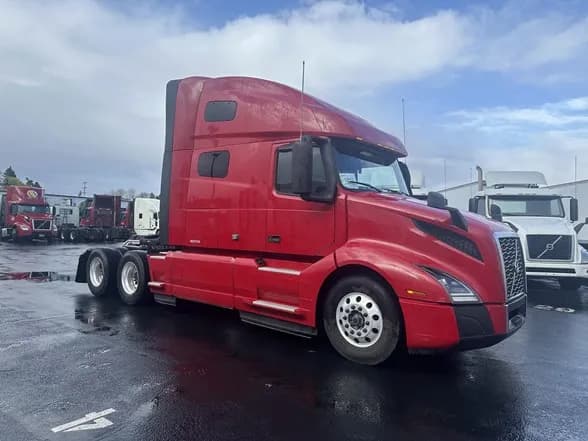 2021 Volvo VNL64T760 - Sleeper