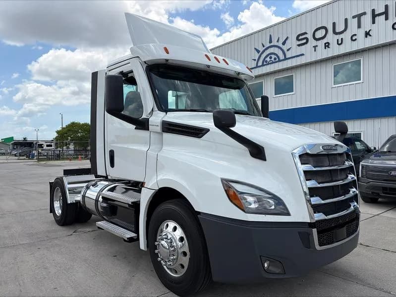 2022 Freightliner Cascadia