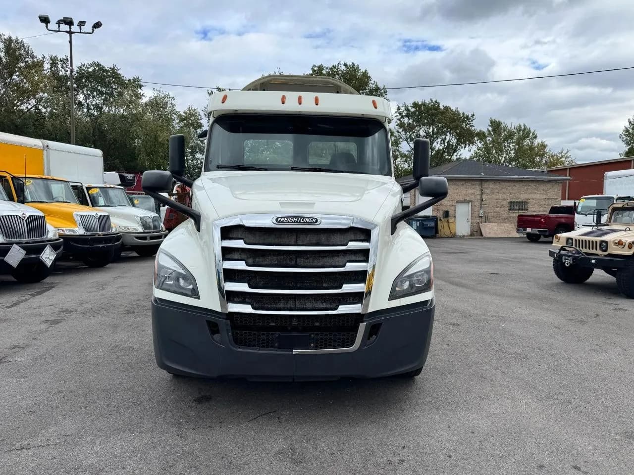 2018 Freightliner New Cascadia 126 CDL