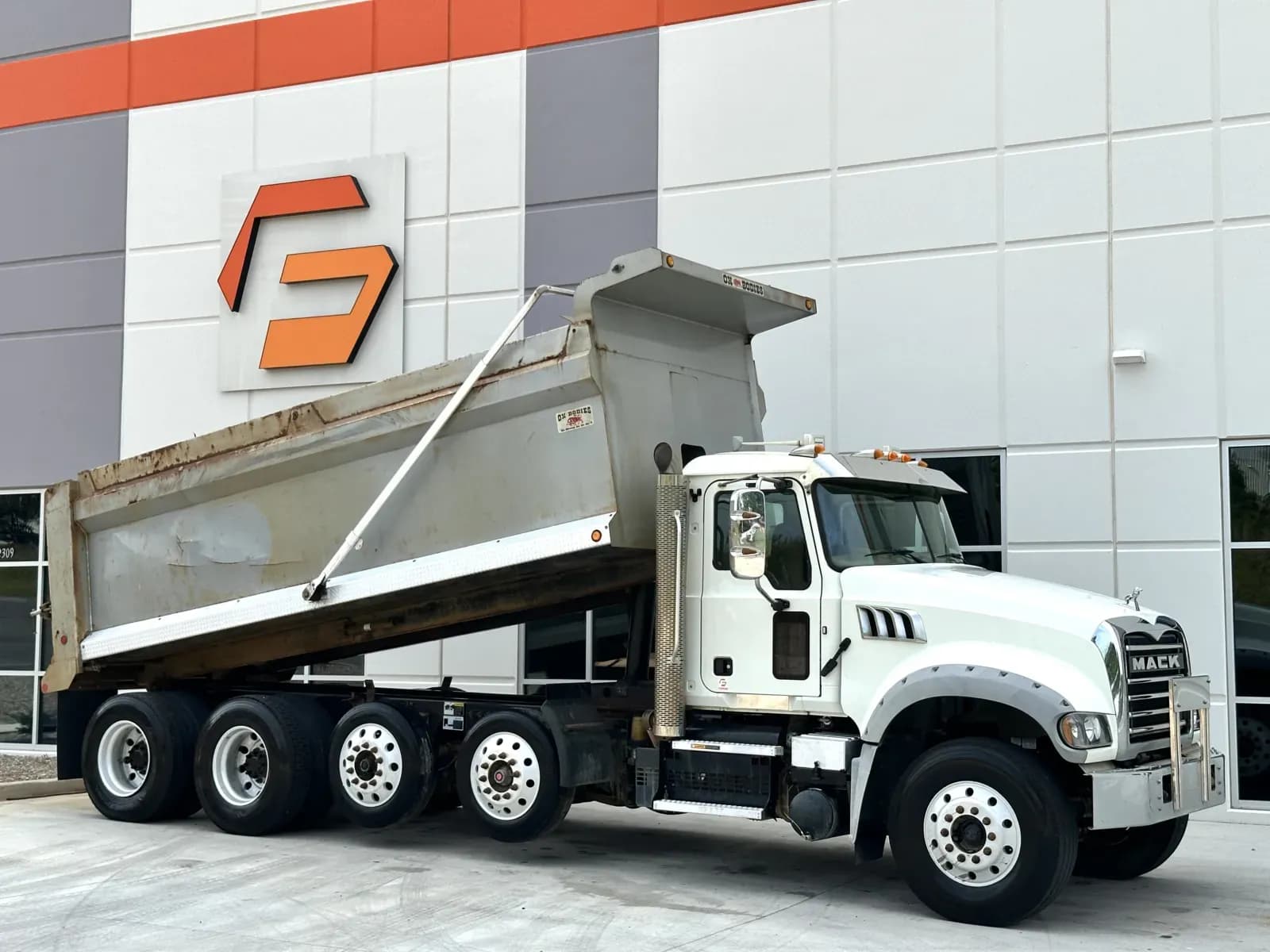 2020 Mack GRANITE - Dump