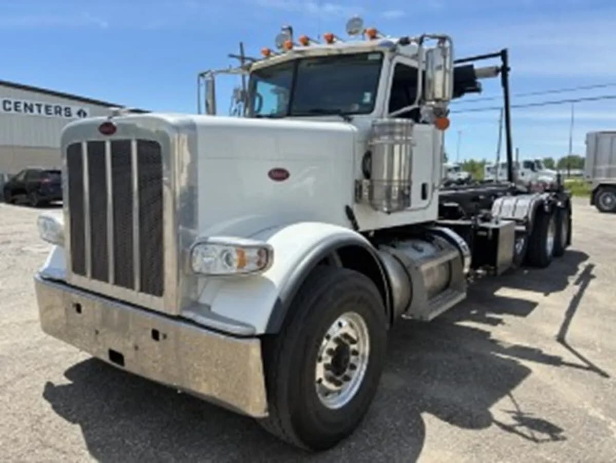 2019 Peterbilt 389